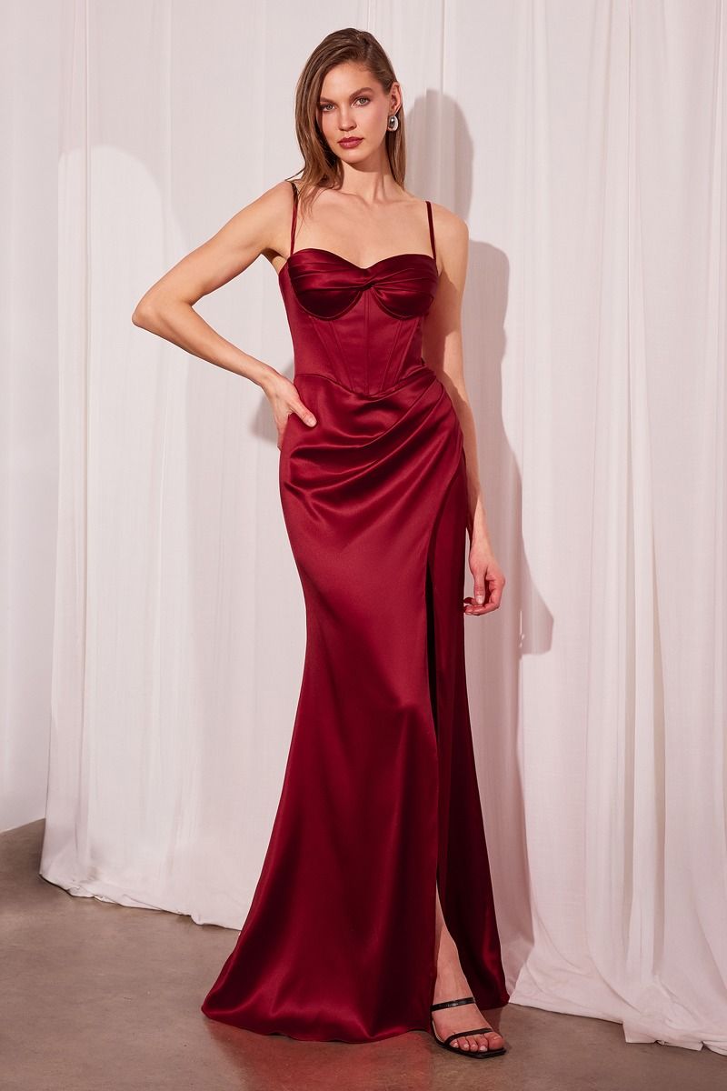 Fitted Sweetheart Neckline Dress — Thin Strap Elegant Evening Gown